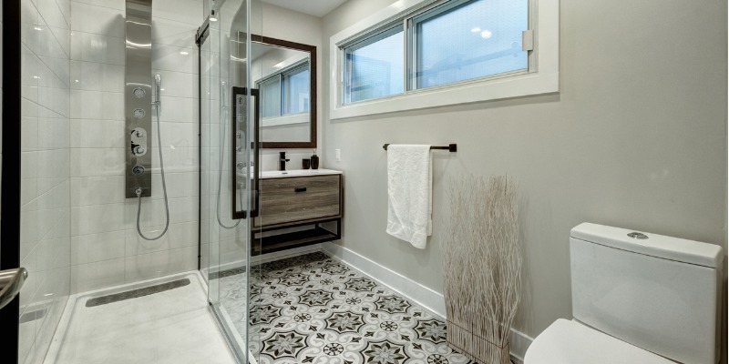 Black and White Bathroom